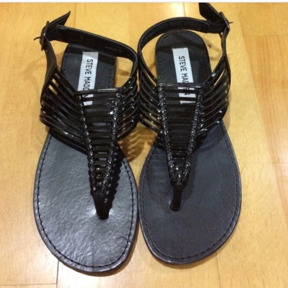 STEVE MADDEN “Selinee” Sandals in Black - Picture 3 of 5